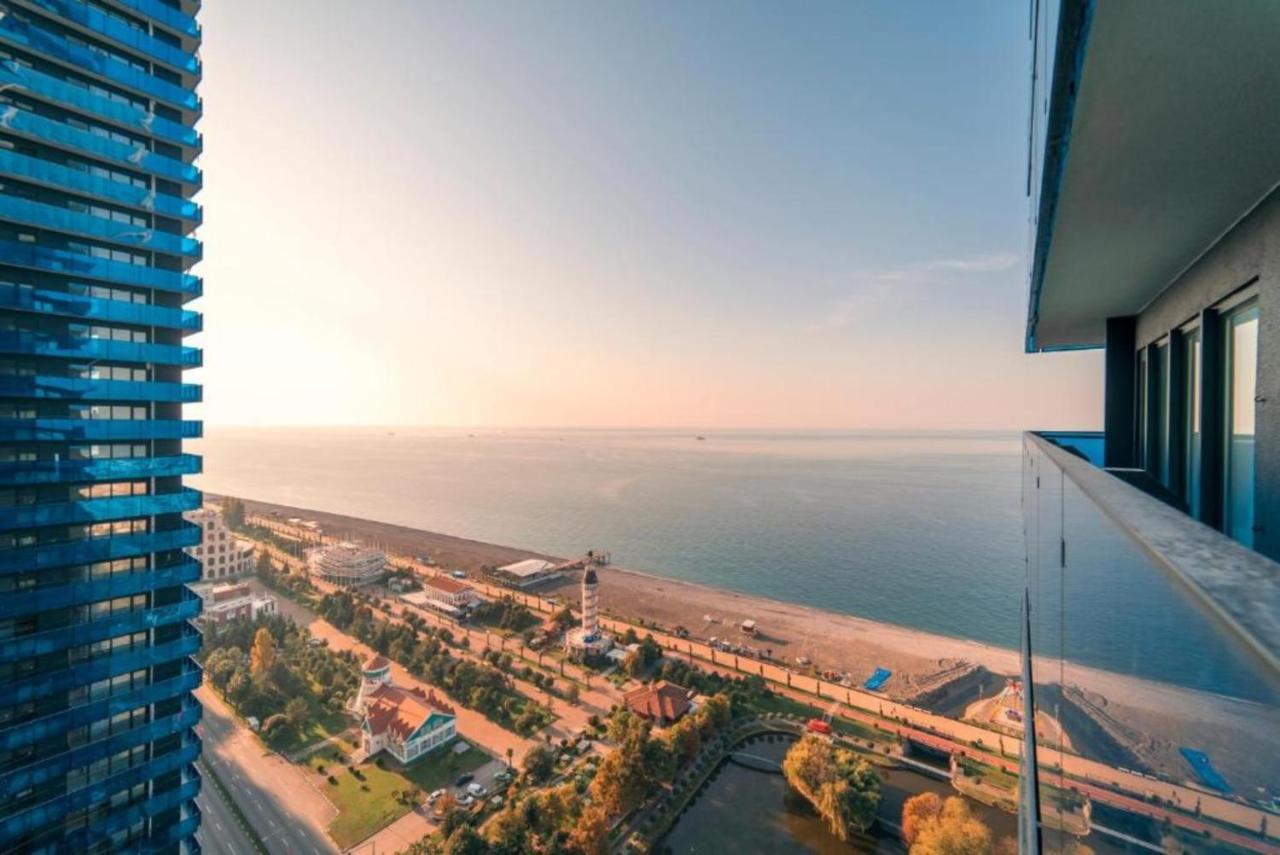 Panoramic Sea And City View Aparthotel In Orbi City Батуми Екстериор снимка