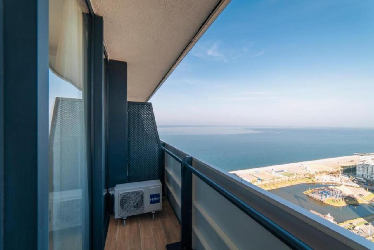 Panoramic Sea And City View Aparthotel In Orbi City Батуми Екстериор снимка