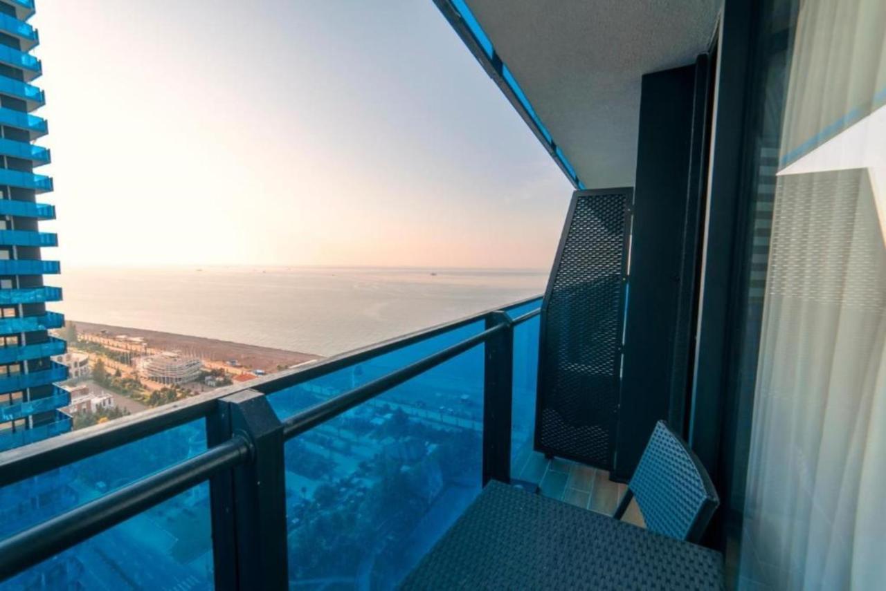 Panoramic Sea And City View Aparthotel In Orbi City Батуми Екстериор снимка