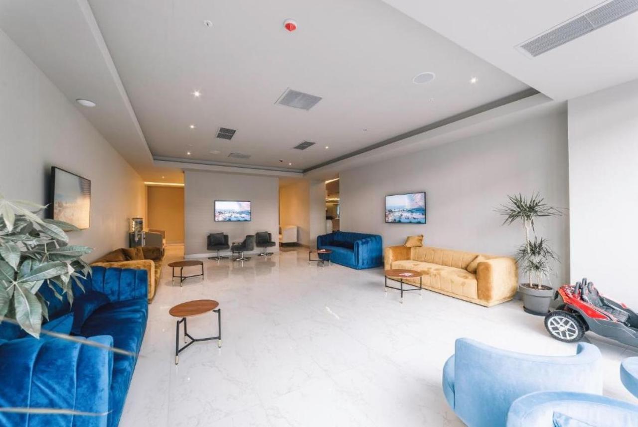 Panoramic Sea And City View Aparthotel In Orbi City Батуми Екстериор снимка