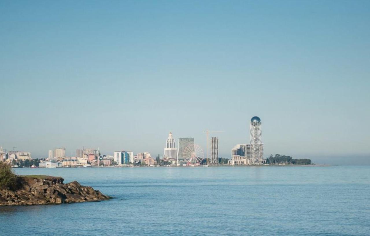 Panoramic Sea And City View Aparthotel In Orbi City Батуми Екстериор снимка