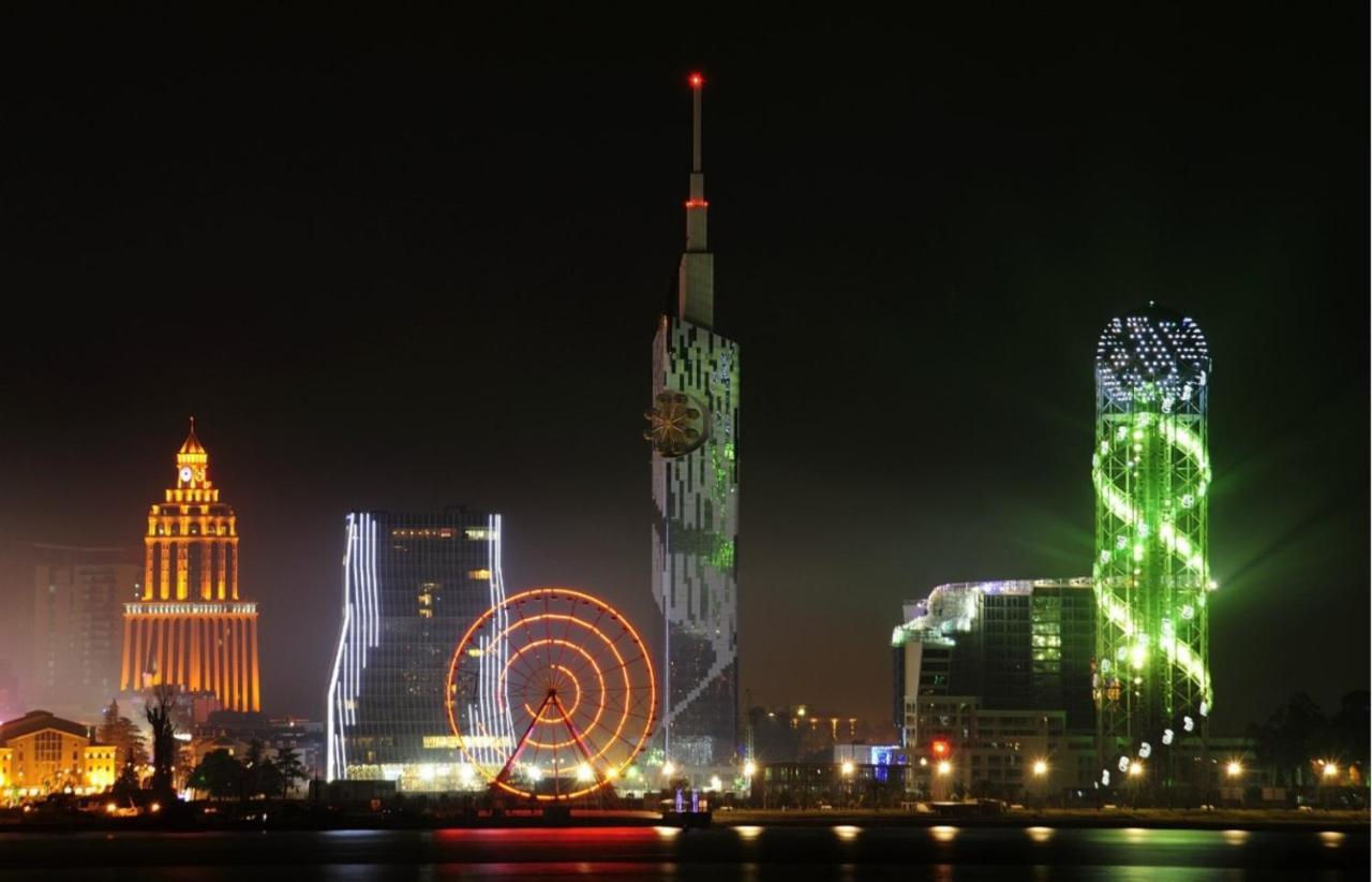 Panoramic Sea And City View Aparthotel In Orbi City Батуми Екстериор снимка