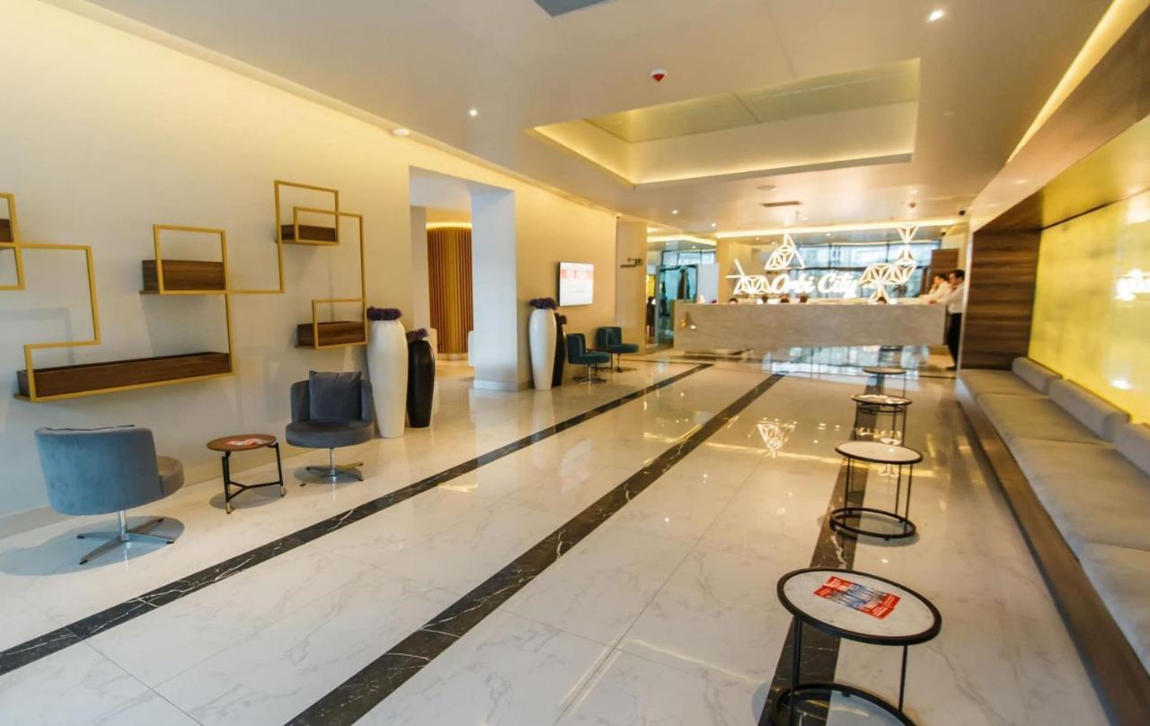 Panoramic Sea And City View Aparthotel In Orbi City Батуми Екстериор снимка