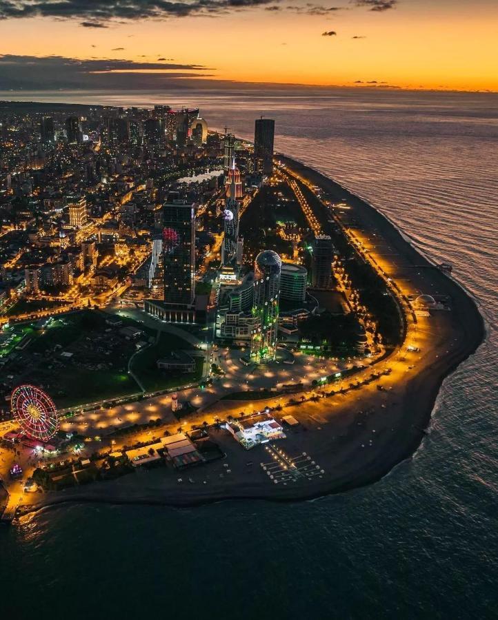 Panoramic Sea And City View Aparthotel In Orbi City Батуми Екстериор снимка